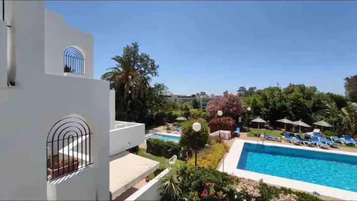 Urb Jardines De Sotogrande Duplex, 120 M2公寓 外观 照片
